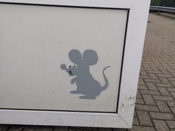 Maus auf der Eingangstür